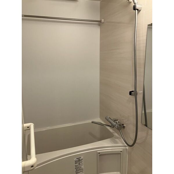 バス・シャワールーム　※写真は同タイプ住戸です。