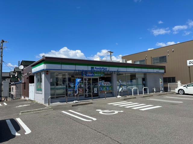 コンビニ　ファミリーマート大垣笠木町店（コンビニ）まで844m