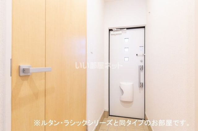 ラフィーネEIIの玄関写真