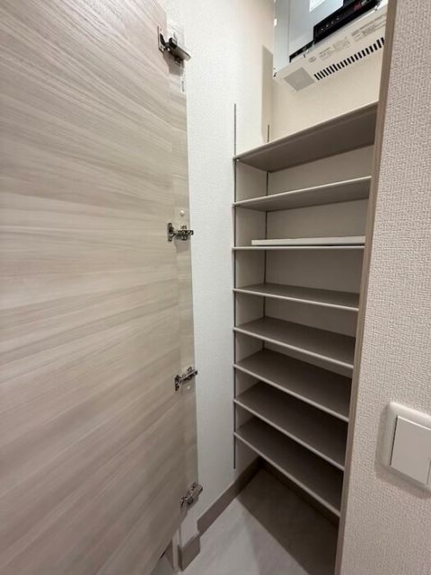 広島電鉄江波線 舟入川口町駅 徒歩3分 3階建 築1年の玄関写真