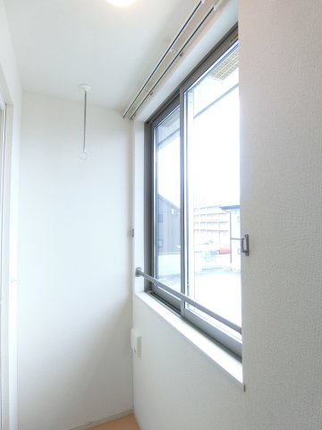 ＪＲ山陰本線 東山公園駅 徒歩23分 2階建 築15年の内装写真