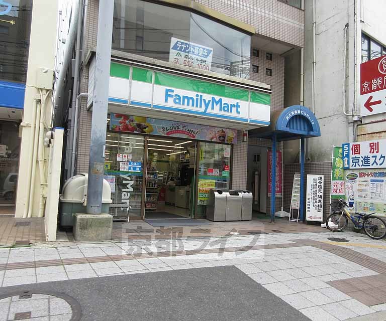 コンビニ　ファミリーマート びわ湖浜大津駅前店（コンビニ）まで300m