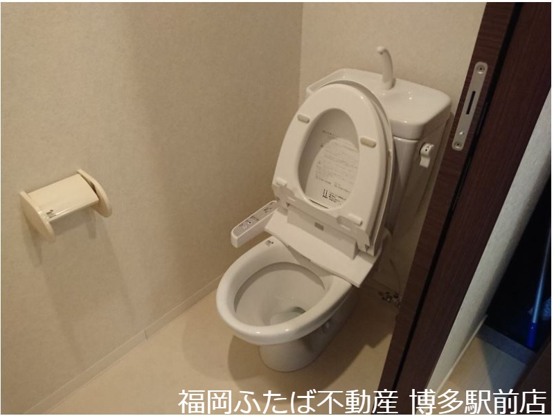 ネストピア大濠公園駅前のトイレ写真