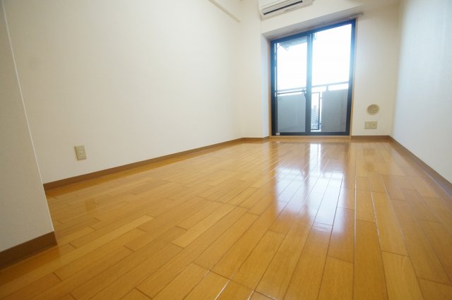 居室・リビング　洋室7.5帖のお部屋です