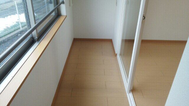 ＪＲ山陰本線 豊岡駅 バス乗車時間：4分 最寄りバス停で下車 徒歩2分 2階建 築19年の内装写真