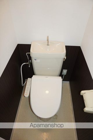 エステート近江B棟のトイレ写真