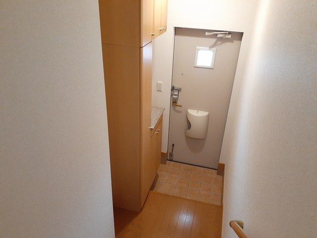 リバーサイド リトルツリーの玄関写真