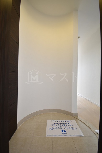 地下鉄堺筋線 堺筋本町駅 徒歩2分 15階建 築20年の玄関写真
