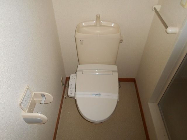 レオパレスbel suonoIIのトイレ写真