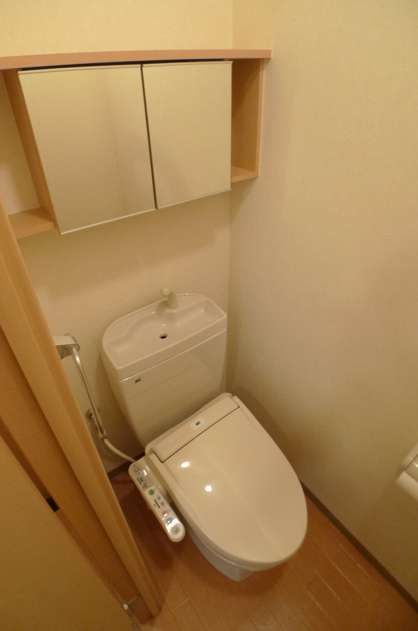 トイレ　ウォシュレット付！