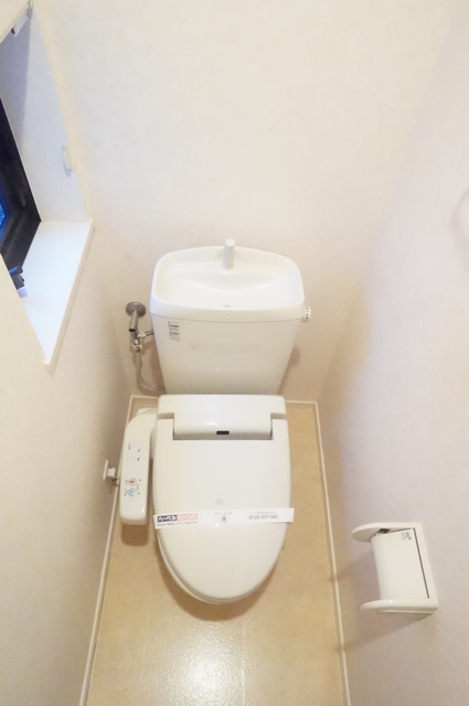 東京メトロ有楽町線 千川駅 徒歩4分 3階建 築18年のトイレ写真