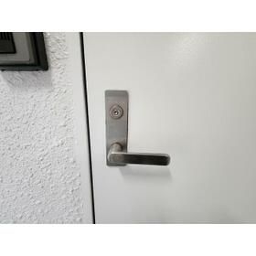 イイダコーポの玄関写真
