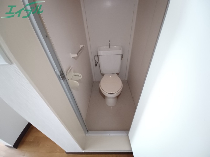 トイレ　別部屋参考写真です
