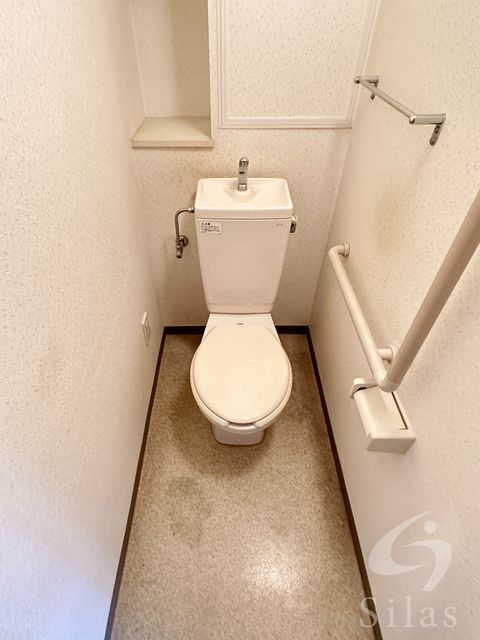 ＪＲ関西本線 東部市場前駅 徒歩8分 8階建 築26年のトイレ写真
