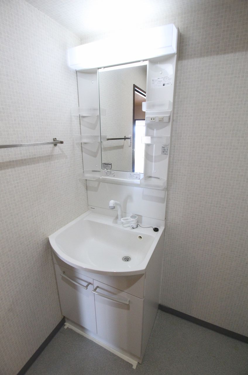 洗面設備　別の部屋の写真です