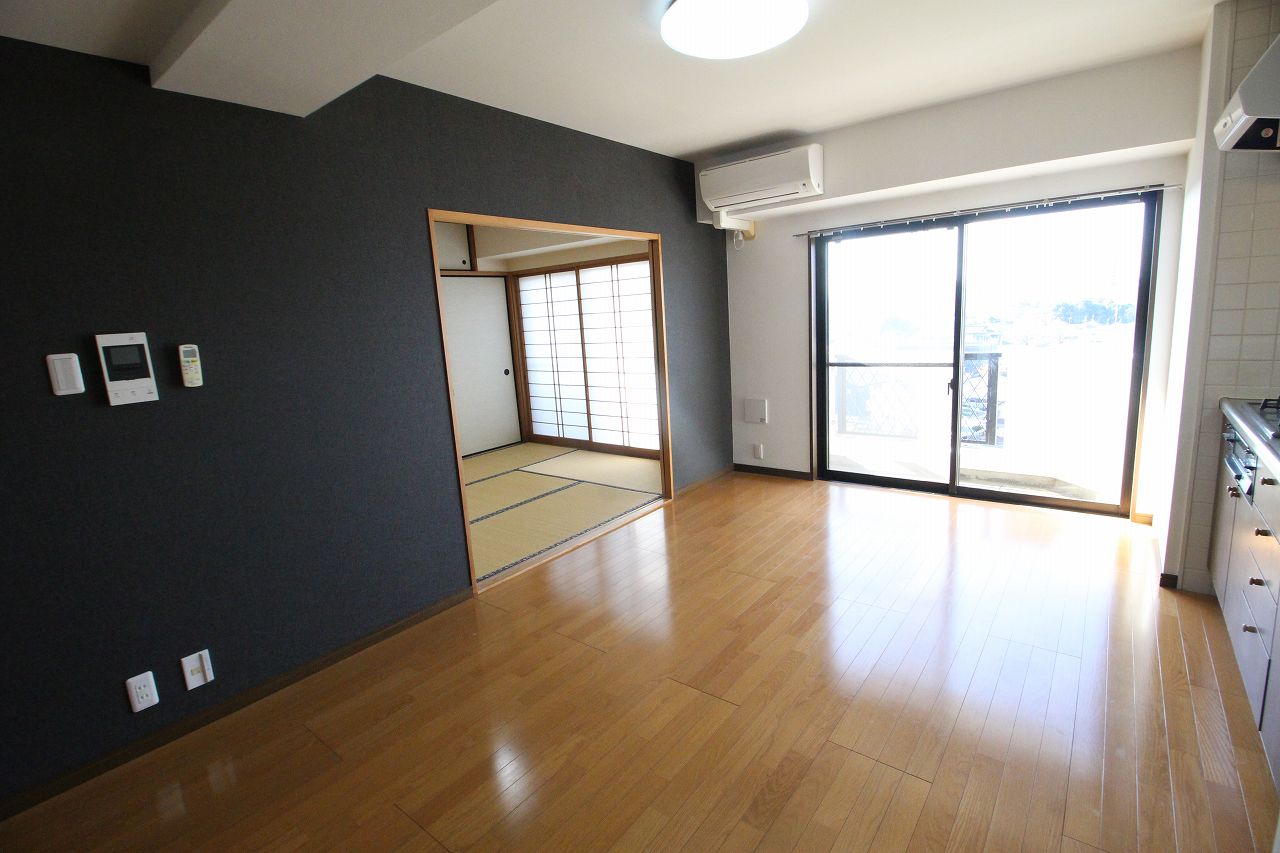 居室・リビング　別の部屋の写真です