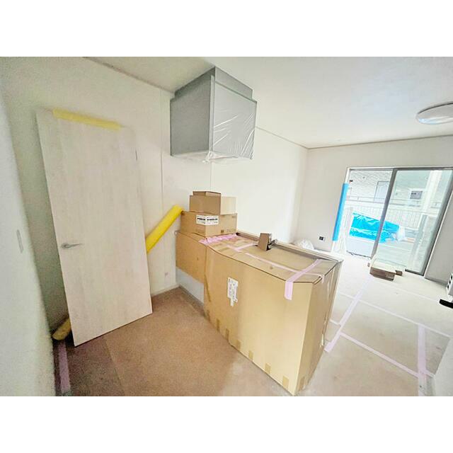 キッチン　キッチン約３．３帖　※写真は建築中のものです