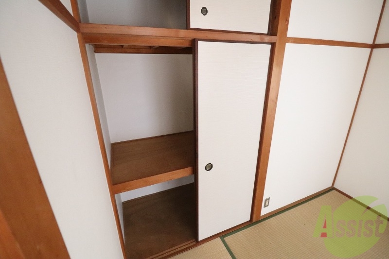 収納　押入れには来客用のお布団も収納できます、ドラエモンも収納ＯＫ