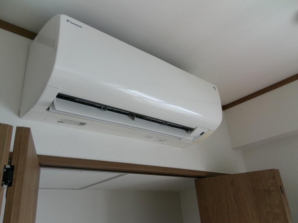 その他　エアコン2基