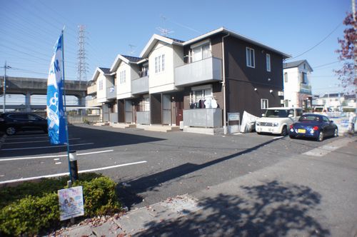 【ファミールコートIの駐車場】