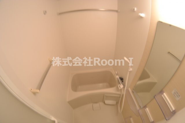 バス・シャワールーム　ゆったり過ごせるお風呂です