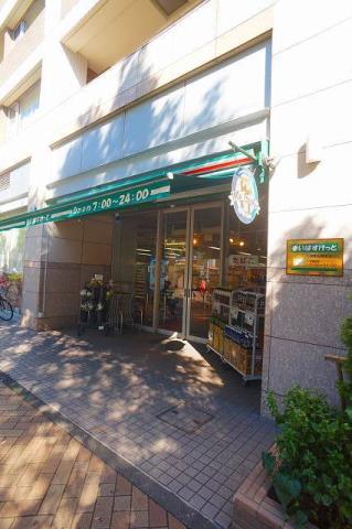 スーパー　まいばすけっと　仲町台駅前店（スーパー）まで327m