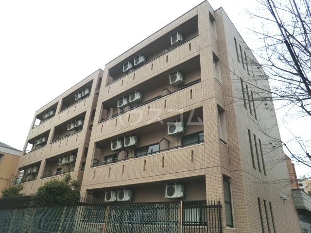 名古屋市名東区宝が丘のマンションの建物外観