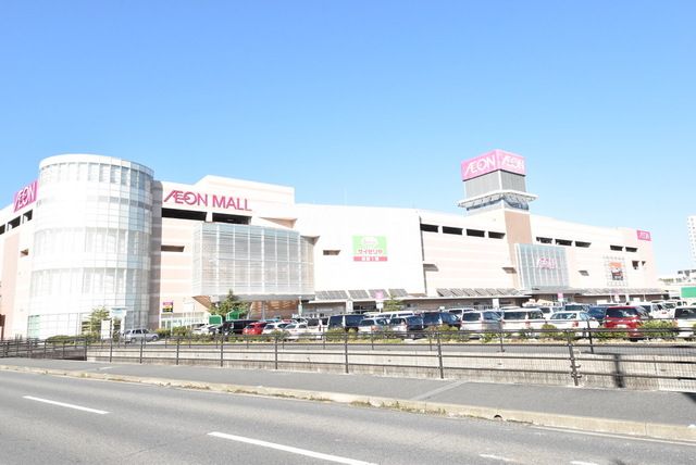 【福岡市西区横浜のマンションのショッピングセンター】