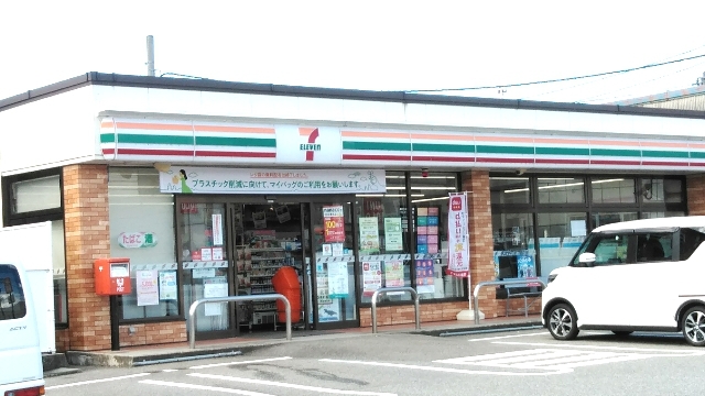 コンビニ　セブンイレブン（コンビニ）まで1711m