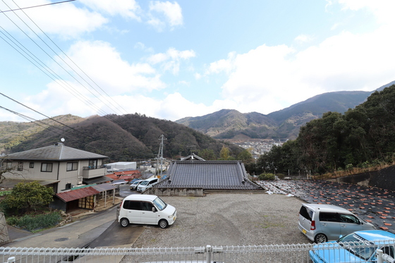 【広島市安芸区中野のアパートの眺望】