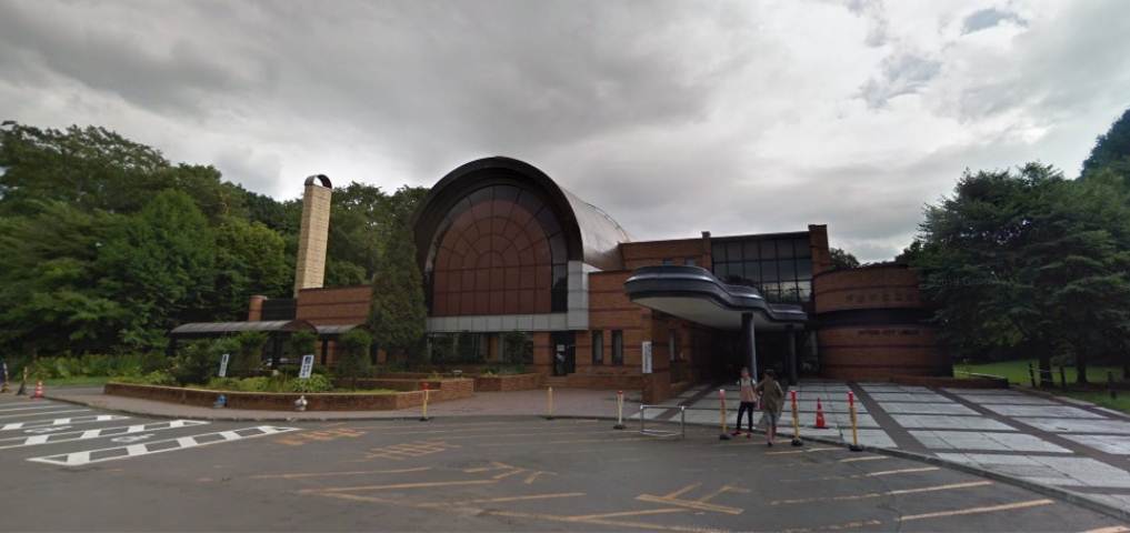 図書館　市立図書館（図書館）まで2010m