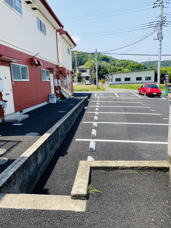 【コスモスハイツIの駐車場】