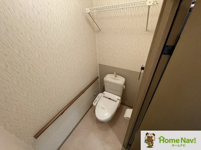 トイレ　ウォシュレット付き