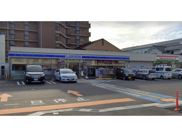 コンビニ　ローソン鳥取興南町店（コンビニ）まで589m