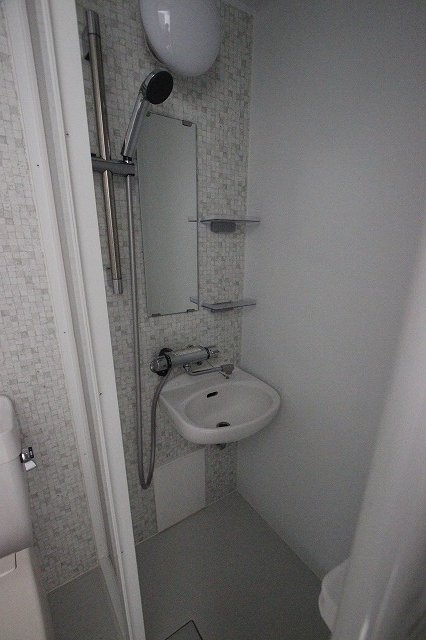 バス・シャワールーム　同物件、別号室のものです。