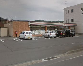 コンビニ　セブンイレブン北上駅東口店（コンビニ）まで633m