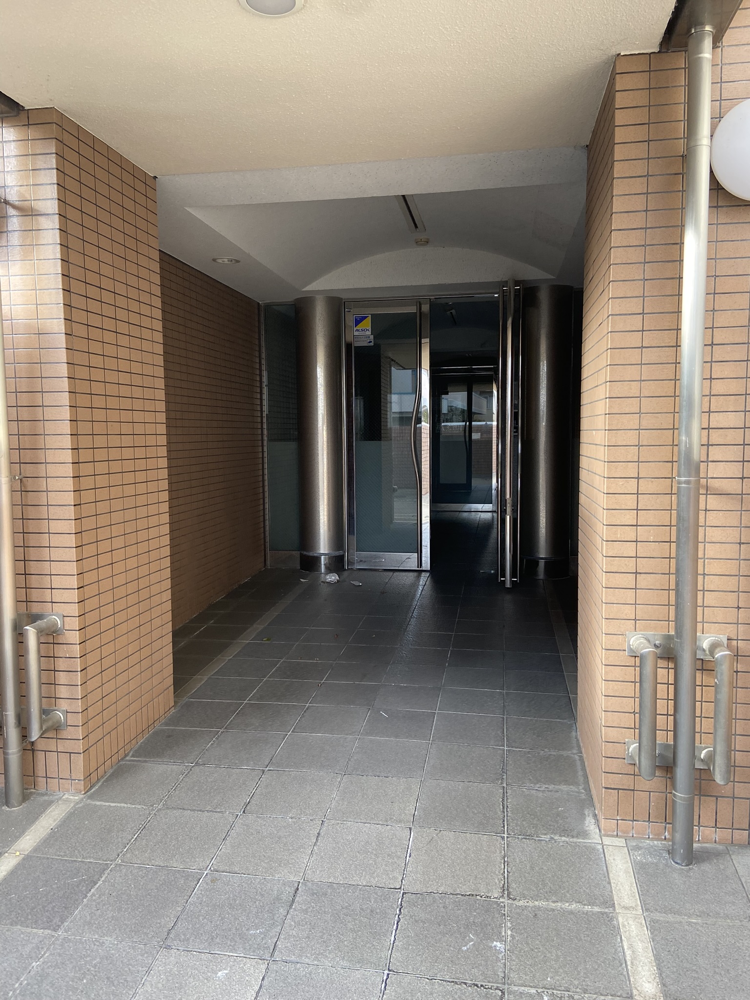 阪急京都線 長岡天神駅 徒歩5分 5階建 築30年の外観写真