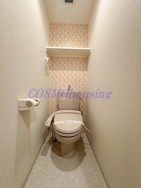 トイレ　温水洗浄便座