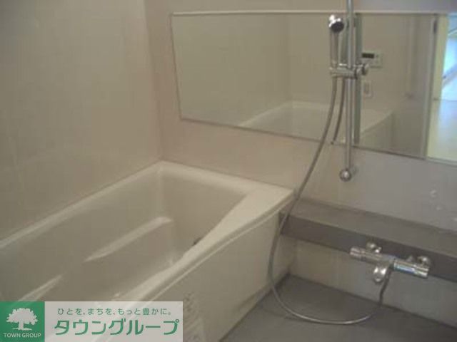 バス・シャワールーム　Fタイプ2006年11月撮影