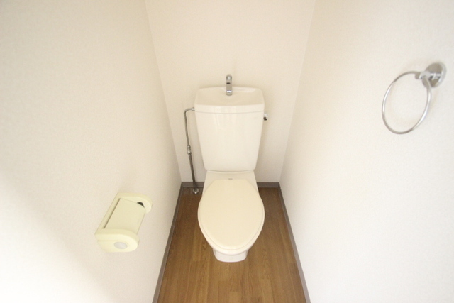 トイレ　他号室の写真です