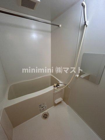 バス・シャワールーム　同マンション内・別居室参考写真