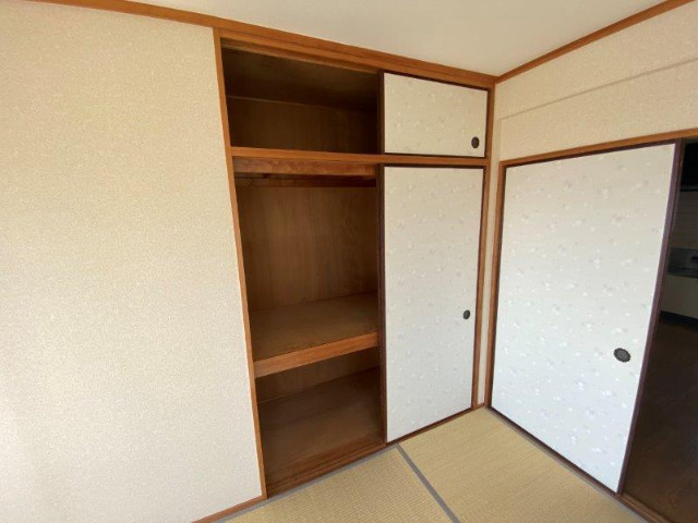 その他設備　奥行きのある和室