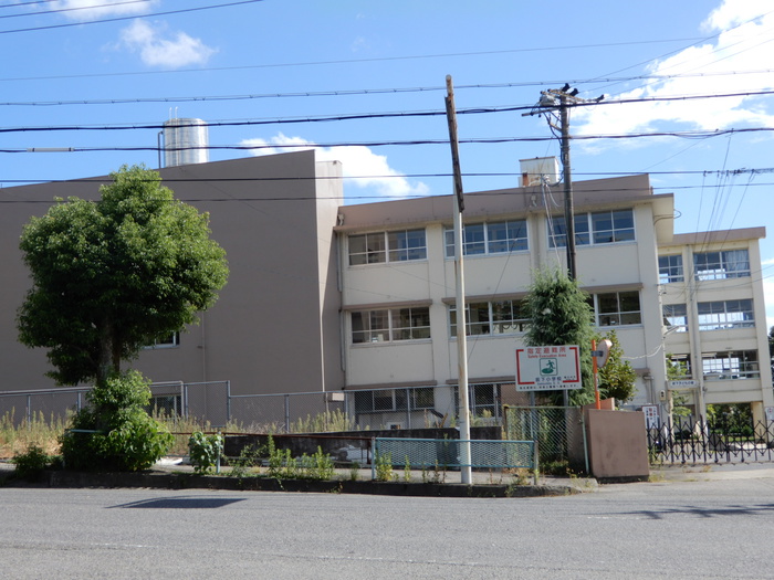 小学校　坂下小学校（小学校）まで500m