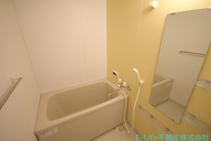 バス・シャワールーム　※同型間取り別部屋写真