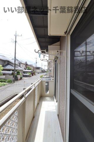 バルコニー　お洗濯にも便利なバルコニー付き