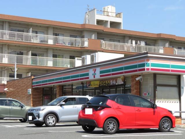 コンビニ　セブン－イレブン下関秋根東町店（コンビニ）まで298m