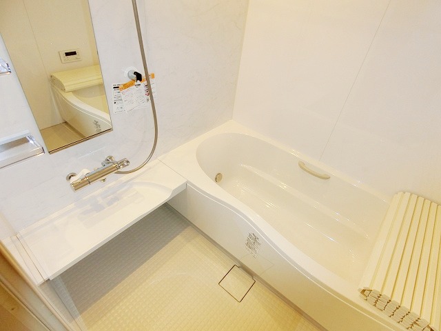 バス・シャワールーム　【中学校】学文中学校まで673ｍ