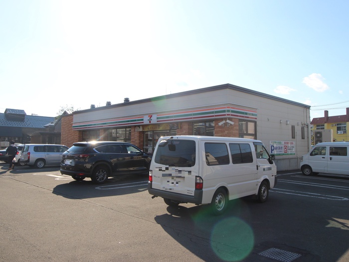 コンビニ　セブンイレブン札幌北12条東店（コンビニ）まで650m