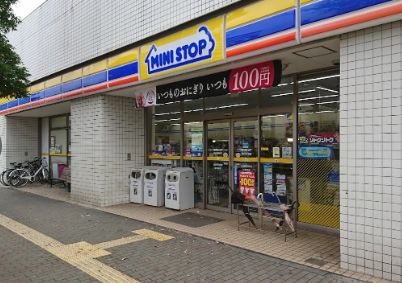コンビニ　ミニストップ南砂町駅前店（コンビニ）まで217m