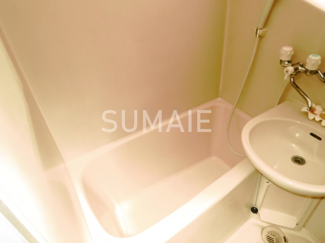 バス・シャワールーム　浴室です☆